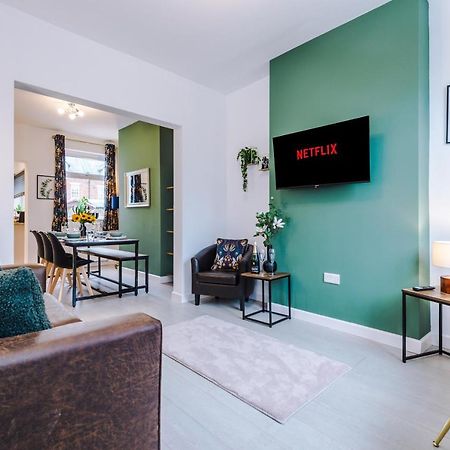 Stunning 3-Bed Home In Nantwich By 53 Degrees Property - Amazing Location, Ideal For Groups - Sleeps 6 Kültér fotó