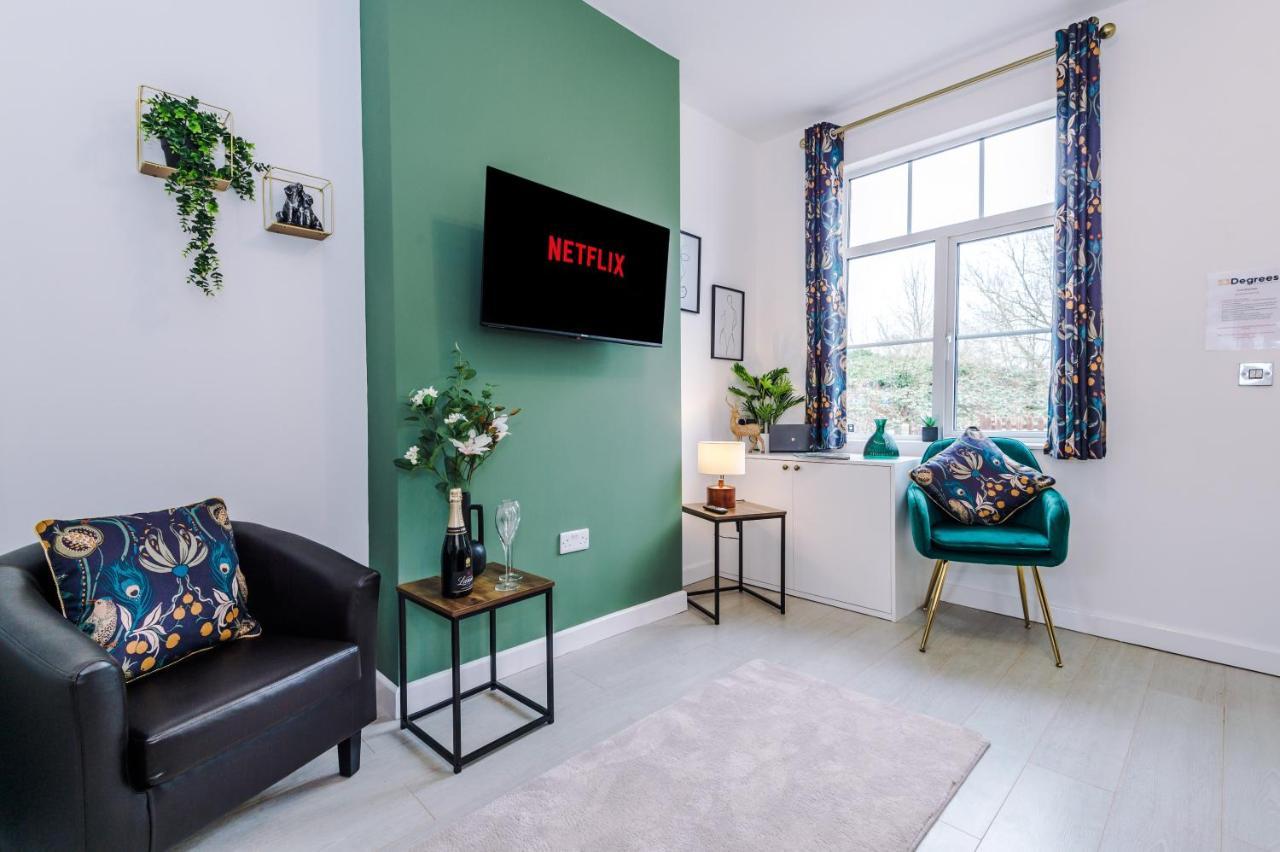 Stunning 3-Bed Home In Nantwich By 53 Degrees Property - Amazing Location, Ideal For Groups - Sleeps 6 Kültér fotó