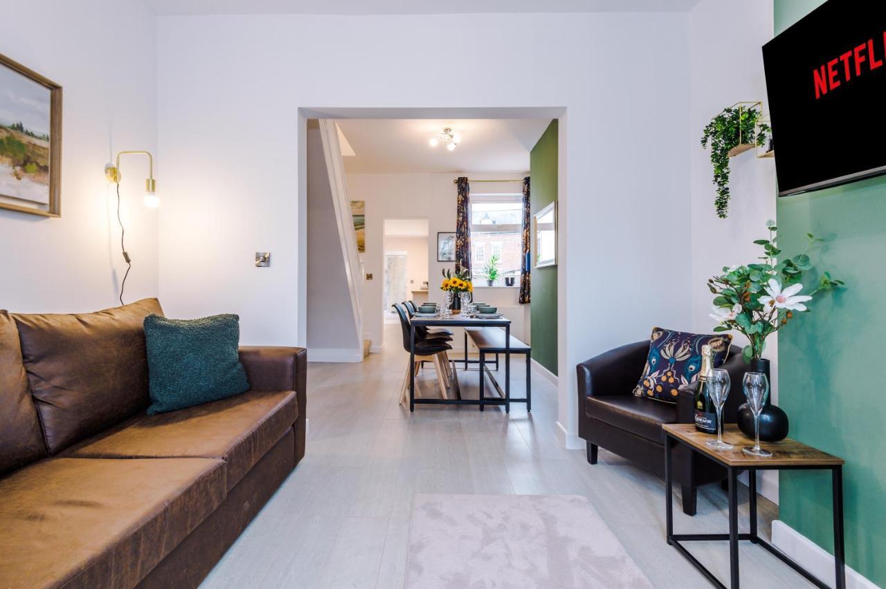 Stunning 3-Bed Home In Nantwich By 53 Degrees Property - Amazing Location, Ideal For Groups - Sleeps 6 Kültér fotó