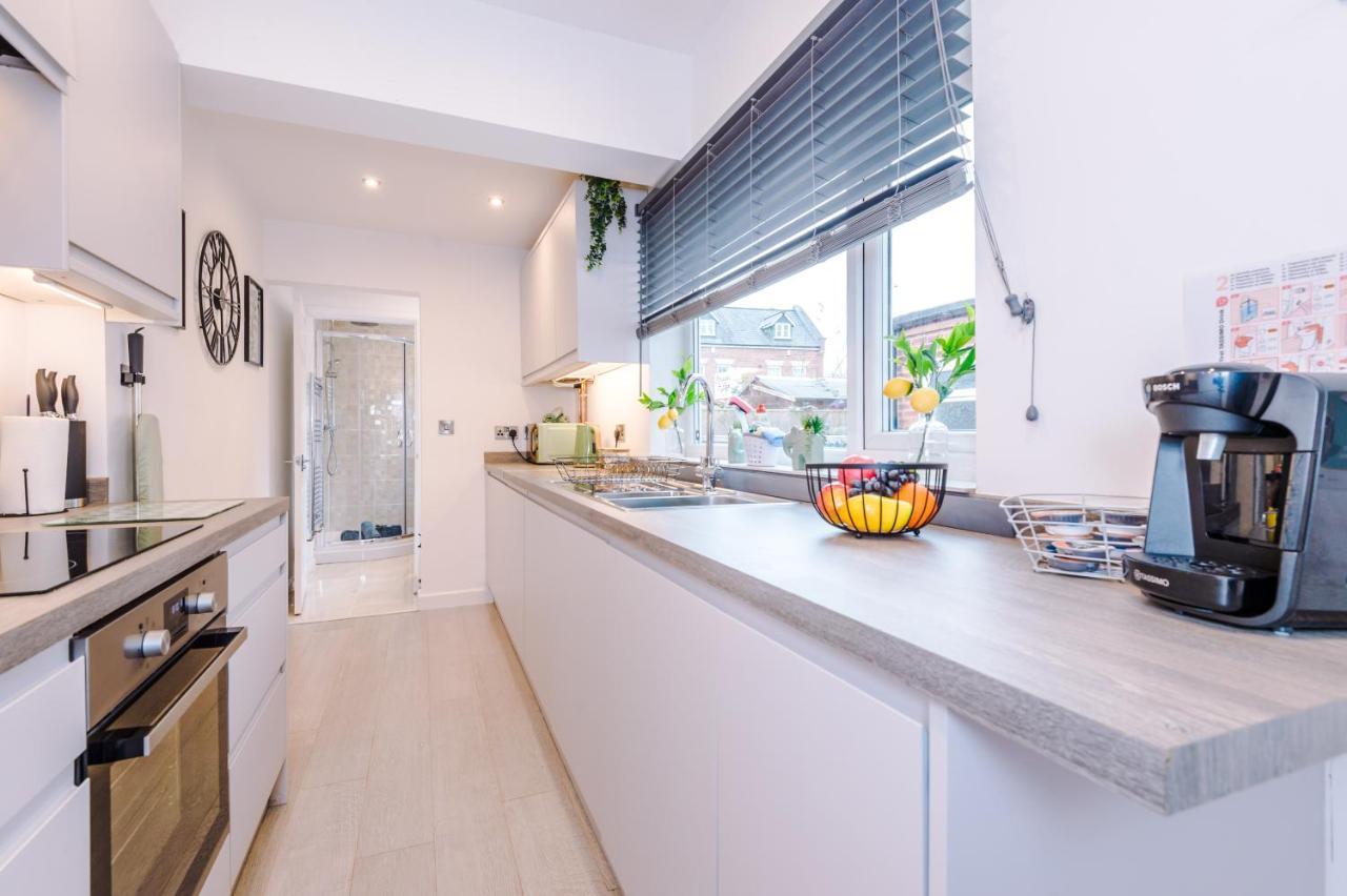 Stunning 3-Bed Home In Nantwich By 53 Degrees Property - Amazing Location, Ideal For Groups - Sleeps 6 Kültér fotó