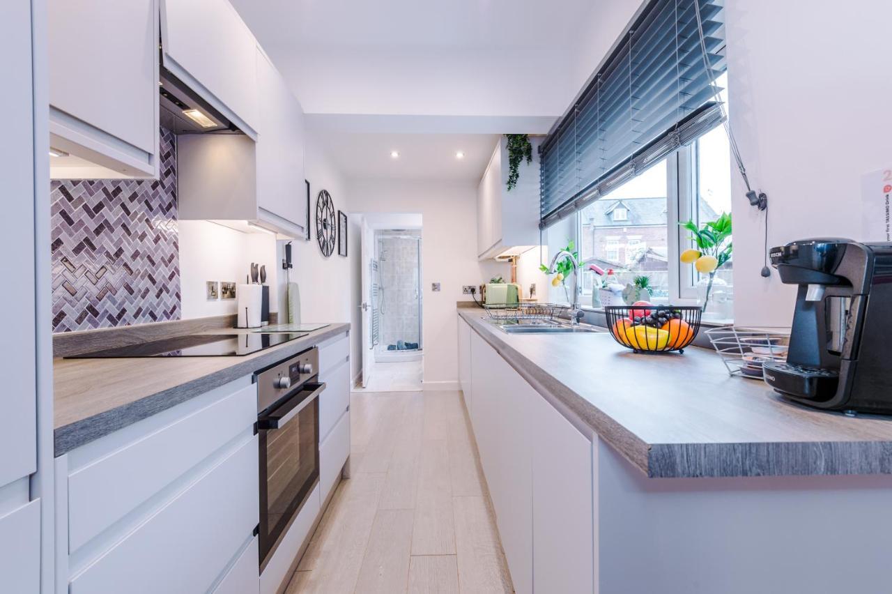 Stunning 3-Bed Home In Nantwich By 53 Degrees Property - Amazing Location, Ideal For Groups - Sleeps 6 Kültér fotó